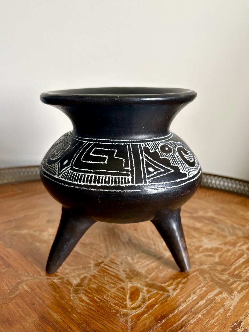 Vintage Quinchamali Black Pottery Tripod Vessel With White Etched Design Chile